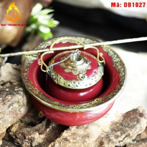 Điếu bát màu đỏ vẽ tùng cho mệnh Hỏa - Bọc đồng mã DB1027